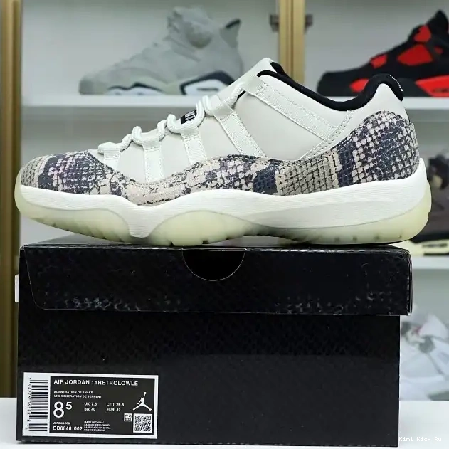 Kimikick BONE AIR SNAKESKIN LIGHT LOW 11 JORDAN 0419